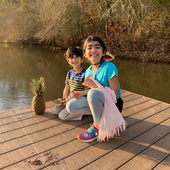 Meet your Posher, Zara - Picture 2 of 2